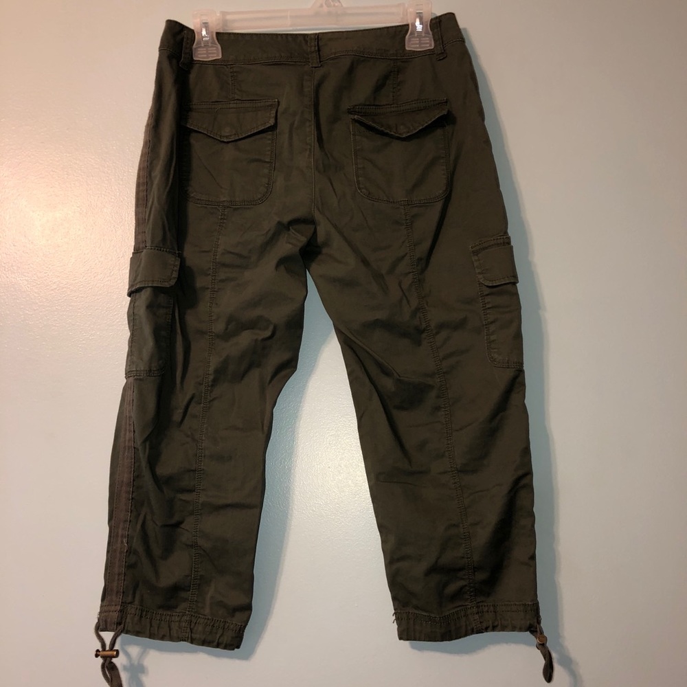 Capri Pants - Picture 2 of 3
